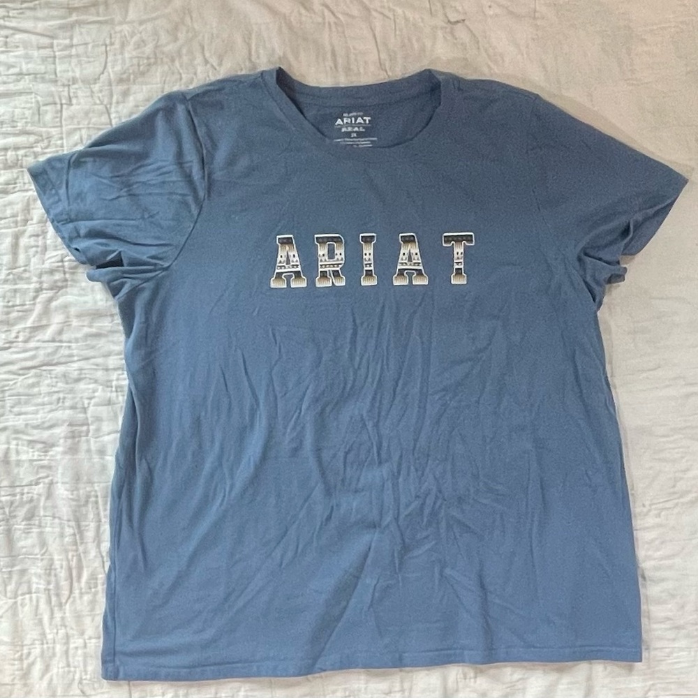Short Sleeve Ariat T-shirt. Great Condition!!